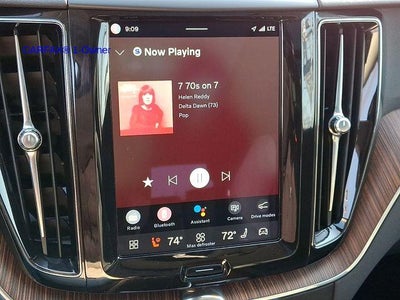 2022 Volvo XC60 B5 AWD Momentum