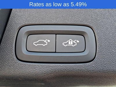 2022 Volvo XC60 B5 AWD Momentum