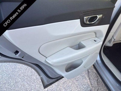 2024 Volvo XC60 B5 AWD Core Dark Theme