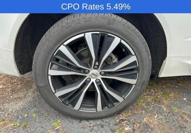 2024 Volvo XC60 B5 AWD Plus Dark Theme