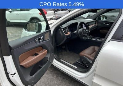2024 Volvo XC60 B5 AWD Plus Dark Theme