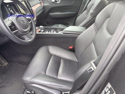 2024 Volvo XC60 B5 AWD Plus Dark Theme