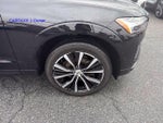 2024 Volvo XC60 B5 AWD Plus Dark Theme