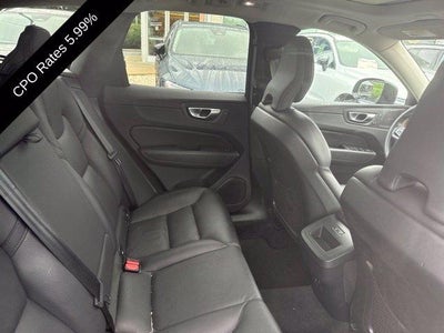 2024 Volvo XC60 B5 AWD Plus Dark Theme