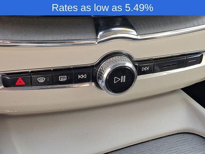 2024 Volvo XC60 B5 AWD Plus Dark Theme