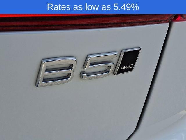 2024 Volvo XC60 B5 AWD Plus Dark Theme