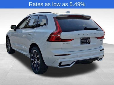 2024 Volvo XC60 B5 AWD Plus Dark Theme