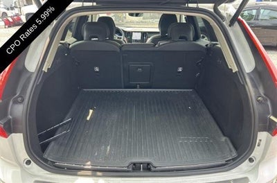 2024 Volvo XC60 B5 AWD Plus Dark Theme