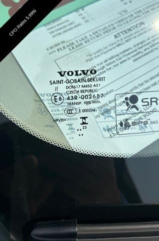 2024 Volvo XC60 B5 AWD Plus Dark Theme