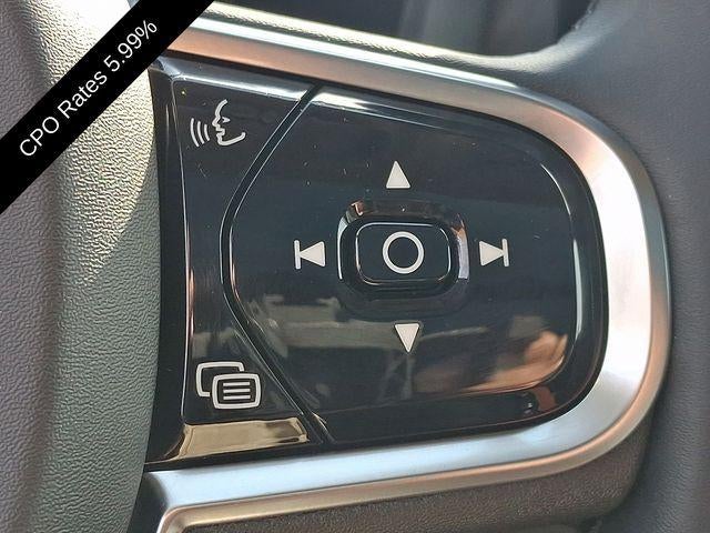 2024 Volvo XC60 B5 AWD Plus Dark Theme