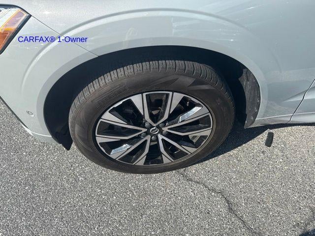 2024 Volvo XC60 B5 AWD Plus Dark Theme