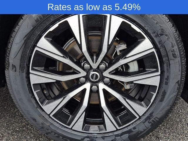 2024 Volvo XC60 B5 AWD Plus Dark Theme