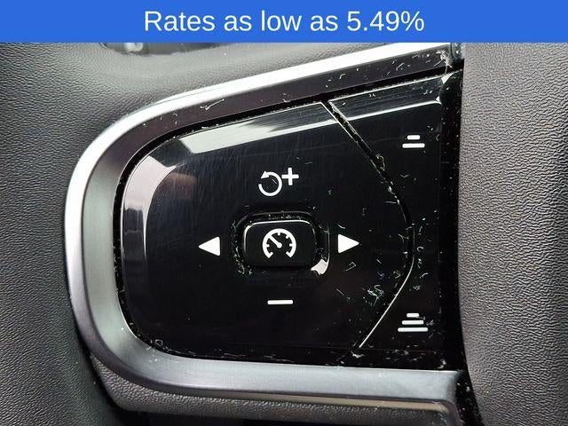 2024 Volvo XC60 B5 AWD Plus Dark Theme