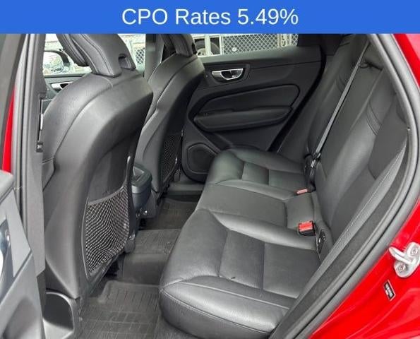 2024 Volvo XC60 B5 AWD Plus Dark Theme