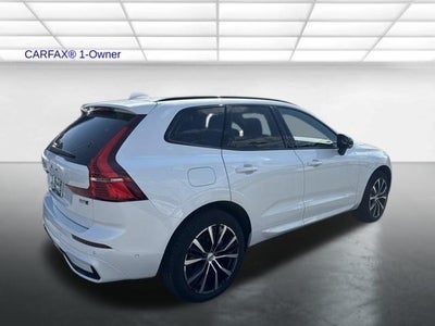2024 Volvo XC60 B5 AWD Plus Dark Theme