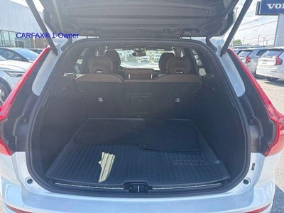 2024 Volvo XC60 B5 AWD Plus Dark Theme
