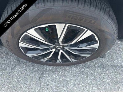 2024 Volvo XC60 B5 AWD Plus Dark Theme