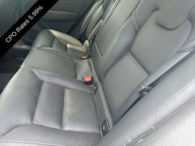 2024 Volvo XC60 B5 AWD Plus Dark Theme