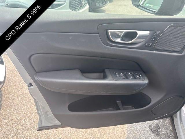 2024 Volvo XC60 B5 AWD Plus Dark Theme