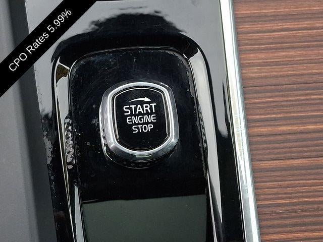 2024 Volvo XC60 B5 AWD Plus Dark Theme