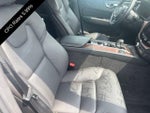 2024 Volvo XC60 B5 AWD Plus Dark Theme