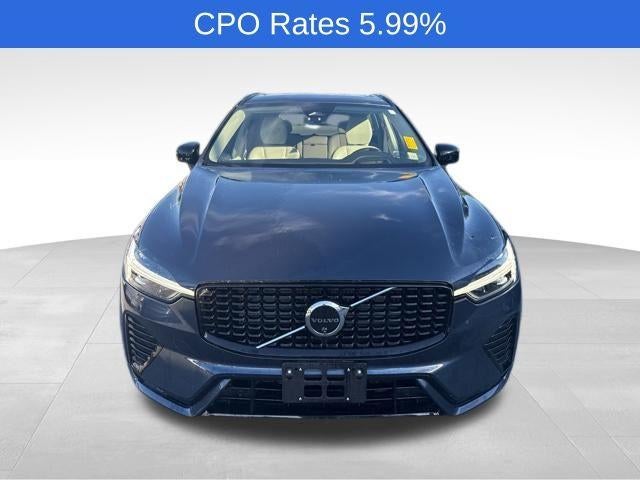 2024 Volvo XC60 B5 AWD Ultimate Dark Theme