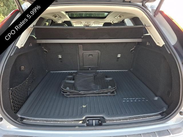 2024 Volvo XC60 B5 AWD Ultimate Dark Theme