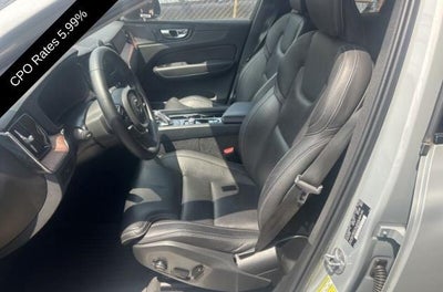 2024 Volvo XC60 B5 AWD Ultimate Dark Theme