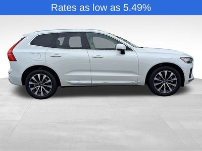 2023 Volvo XC60 B5 AWD Plus Bright Theme