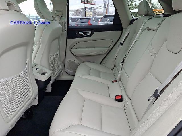 2023 Volvo XC60 B5 AWD Plus Bright Theme