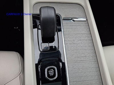 2023 Volvo XC60 B5 AWD Plus Bright Theme