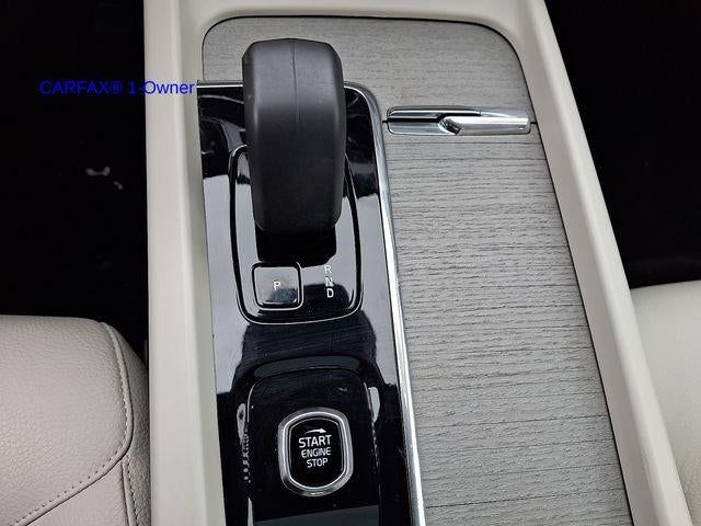 2023 Volvo XC60 B5 AWD Plus Bright Theme