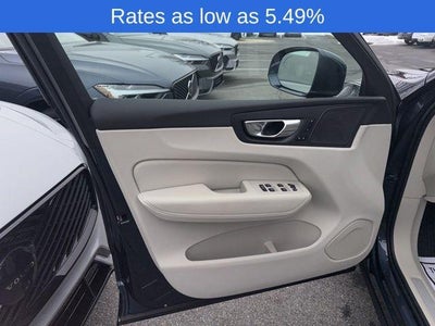 2023 Volvo XC60 B5 AWD Plus Bright Theme