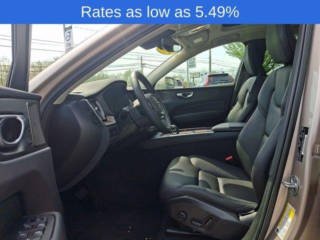 2023 Volvo XC60 B5 AWD Plus Bright Theme