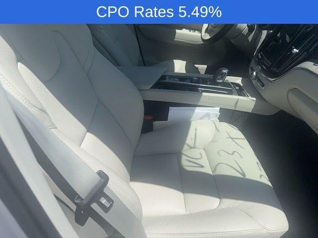 2023 Volvo XC60 B5 AWD Plus Bright Theme