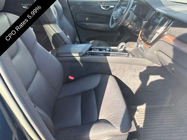 2023 Volvo XC60 B5 AWD Plus Bright Theme