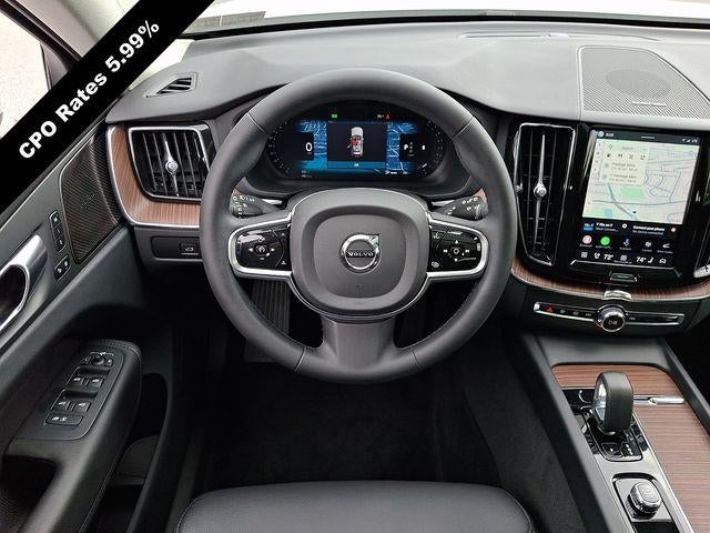 2023 Volvo XC60 B5 AWD Plus Bright Theme