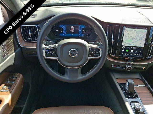 2023 Volvo XC60 B5 AWD Plus Bright Theme
