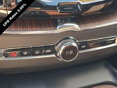 2023 Volvo XC60 B5 AWD Plus Bright Theme