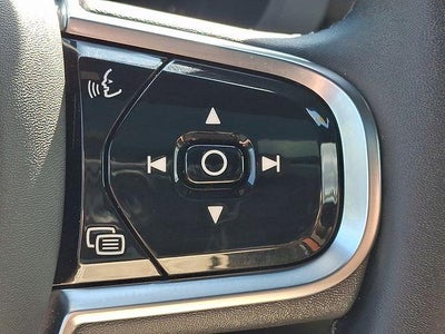 2023 Volvo XC60 B5 AWD Plus Bright Theme