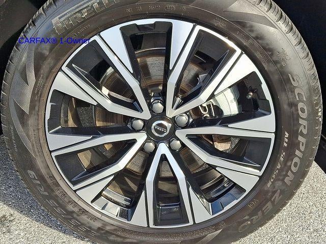 2023 Volvo XC60 B5 AWD Plus Bright Theme