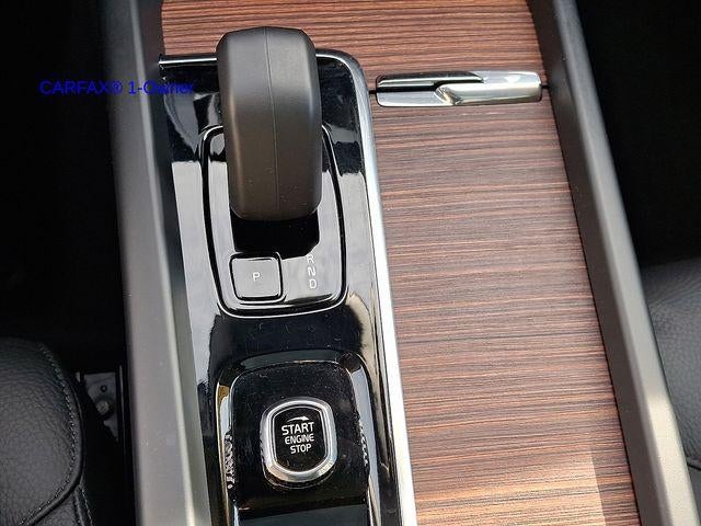 2023 Volvo XC60 B5 AWD Plus Bright Theme