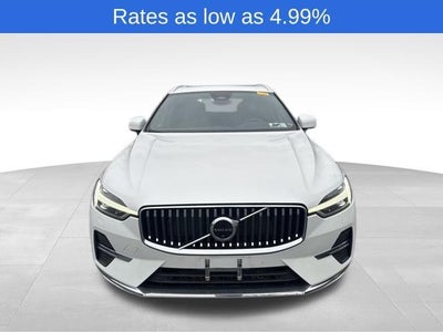 2023 Volvo XC60 B5 AWD Plus Bright Theme