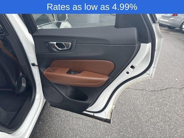 2023 Volvo XC60 B5 AWD Plus Bright Theme