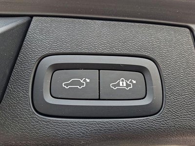 2023 Volvo XC60 B5 AWD Core