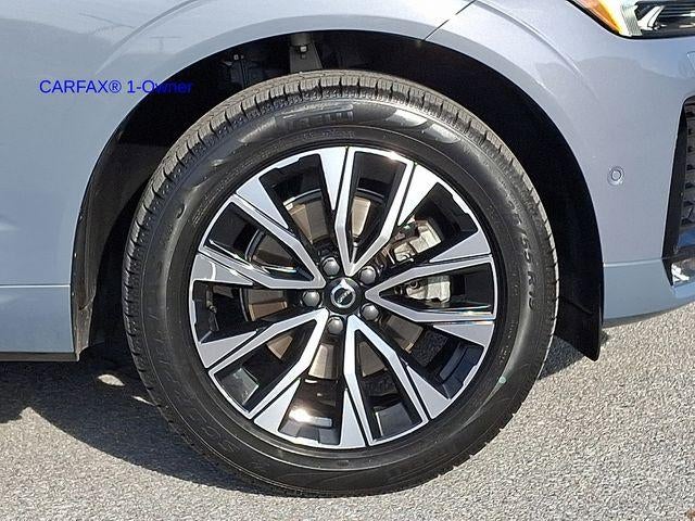 2023 Volvo XC60 B5 AWD Plus Dark Theme