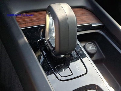 2023 Volvo XC60 B5 AWD Plus Dark Theme