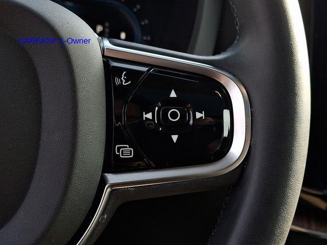 2023 Volvo XC60 B5 AWD Plus Dark Theme