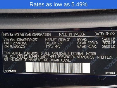 2023 Volvo XC60 B5 AWD Plus Dark Theme