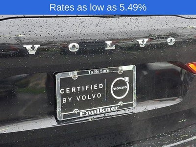 2023 Volvo XC60 B5 AWD Plus Dark Theme